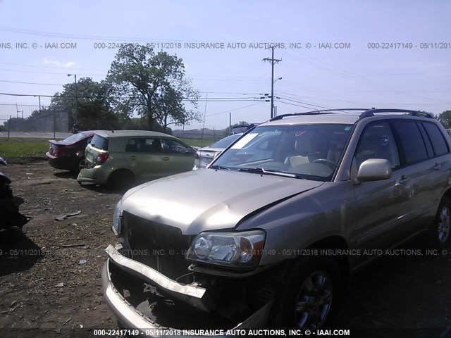 JTEDP21A540021105 - 2004 TOYOTA HIGHLANDER LIMITED GOLD photo 2