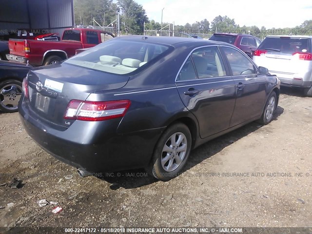 4T1BF3EK5AU109093 - 2010 TOYOTA CAMRY SE/LE/XLE 灰色 照片 4