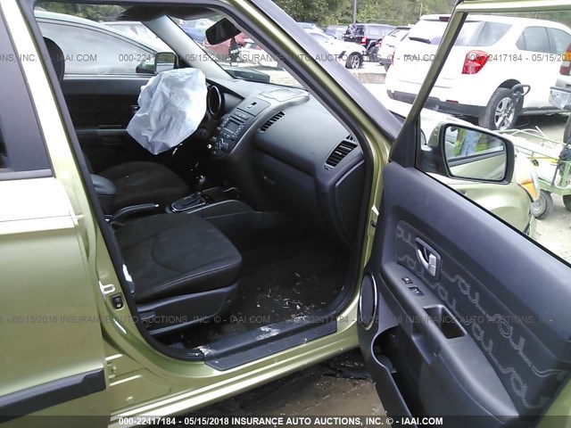 KNDJT2A69D7552622 - 2013 KIA SOUL +/!/SPORT GREEN photo 5