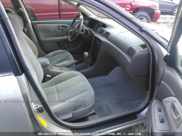 4T1BG28K31U783326 - 2001 TOYOTA CAMRY CE/LE/XLE 金色 照片 5