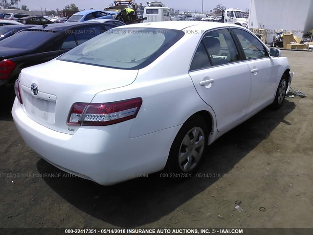 4T1BF3EK7BU681865 - 2011 TOYOTA CAMRY SE/LE/XLE 白色 照片 4