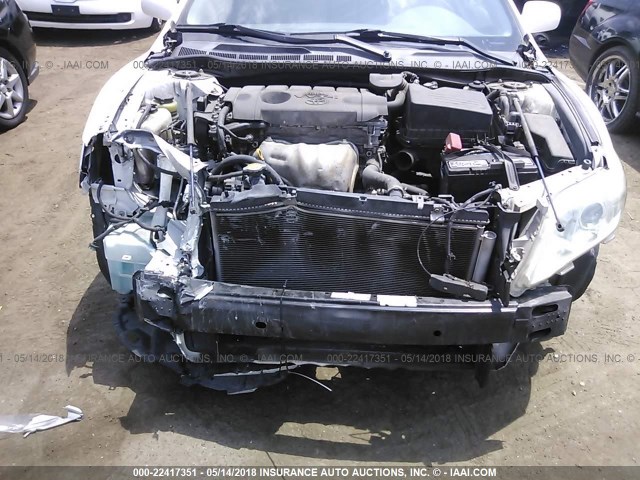 4T1BF3EK7BU681865 - 2011 TOYOTA CAMRY SE/LE/XLE WHITE photo 6