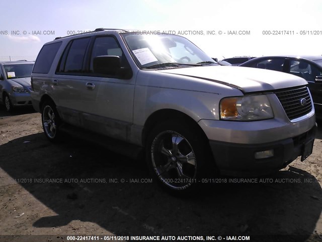 1FMPU16L64LA24507 - 2004 FORD EXPEDITION XLT ნაცრისფერი ფოტო 1