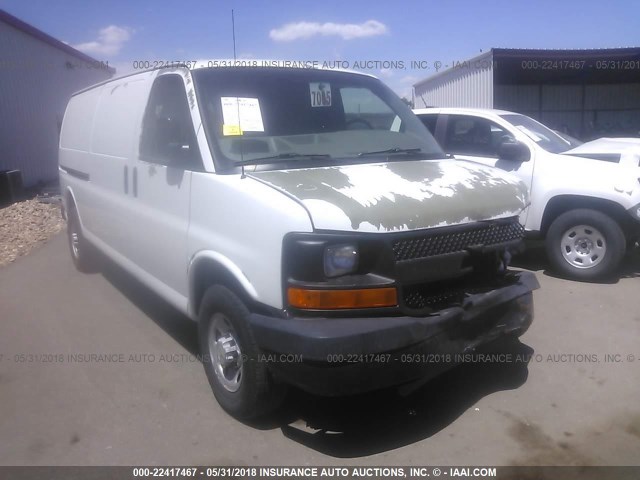 1GCHG39V071115698 - 2007 CHEVROLET EXPRESS G3500  WHITE photo 1