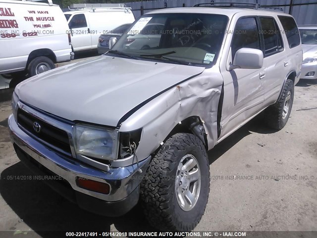 JT3HN86R7W0172547 - 1998 TOYOTA 4RUNNER SR5 SILVER photo 2