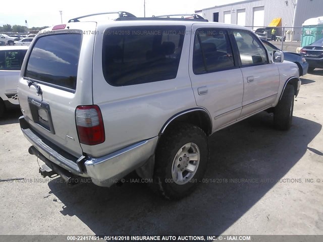 JT3HN86R7W0172547 - 1998 TOYOTA 4RUNNER SR5 SILVER photo 4