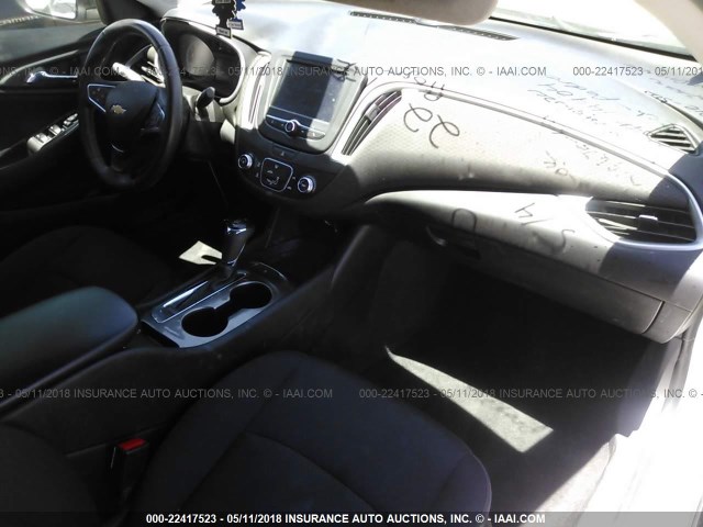 1G1ZB5ST5GF305676 - 2016 CHEVROLET MALIBU LS 银色 照片 5