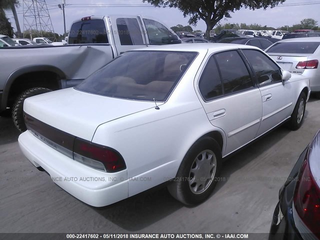 JN1HJ01FXRT221509 - 1994 NISSAN MAXIMA GXE WHITE photo 4