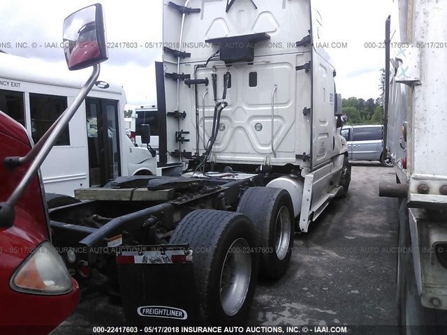 1FUJGLDR8DSBM2645 - 2013 FREIGHTLINER CASCADIA 125  WHITE photo 4