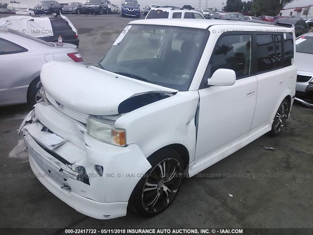 JTLKT324064121361 - 2006 TOYOTA SCION XB WHITE photo 2