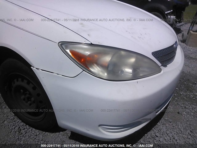 JTDBE32K220006721 - 2002 TOYOTA CAMRY LE/XLE/SE 白色 照片 6