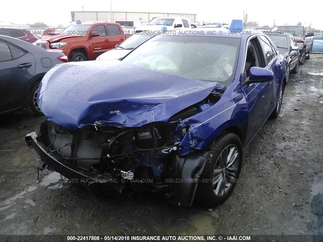 4T1BF1FKXFU994160 - 2015 TOYOTA CAMRY LE/XLE/SE/XSE BLUE photo 2