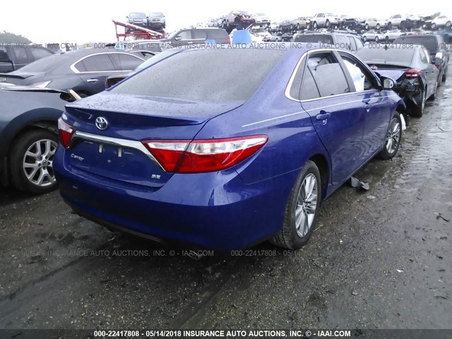 4T1BF1FKXFU994160 - 2015 TOYOTA CAMRY LE/XLE/SE/XSE BLUE photo 4