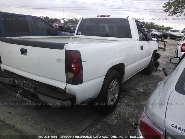 1GCEC14X05Z242302 - 2005 CHEVROLET SILVERADO C1500 WHITE photo 4