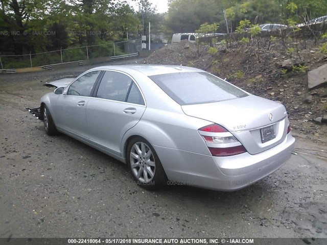 WDDNG86X67A109884 - 2007 MERCEDES-BENZ S 550 4MATIC SILVER photo 3