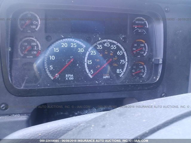 3AKJGLBGXGSHT7176 - 2016 FREIGHTLINER CASCADIA 125  BLACK photo 6