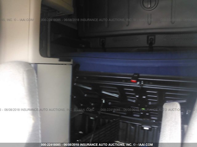 3AKJGLBGXGSHT7176 - 2016 FREIGHTLINER CASCADIA 125  BLACK photo 7