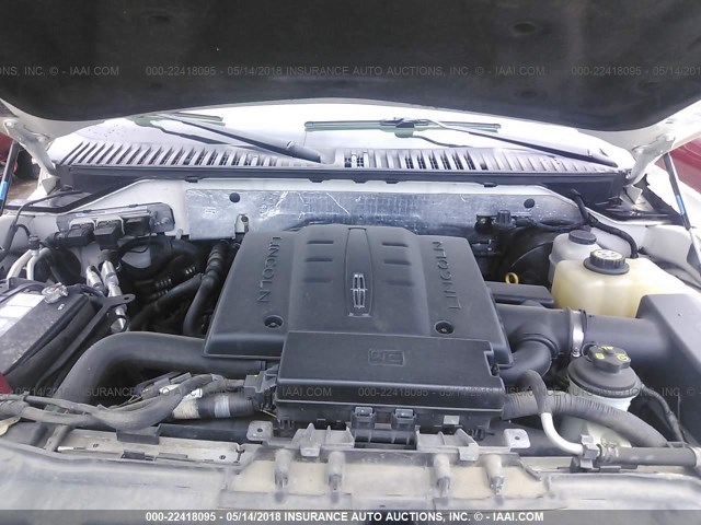 5LMFU28547LJ02865 - 2007 LINCOLN NAVIGATOR WHITE photo 10