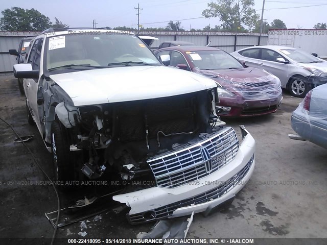5LMFU28547LJ02865 - 2007 LINCOLN NAVIGATOR WHITE photo 6