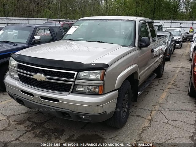 1GCEK19B26E139889 - 2006 CHEVROLET SILVERADO K1500 SILVER photo 2