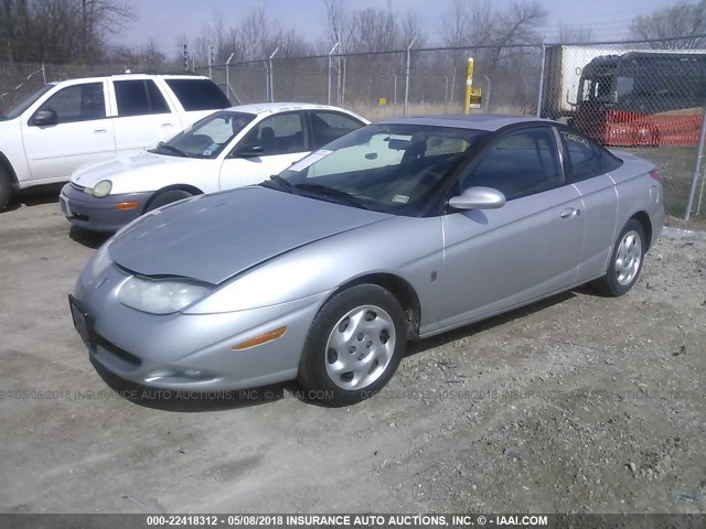 1G8ZR12782Z229693 - 2002 SATURN SC2 SILVER photo 2