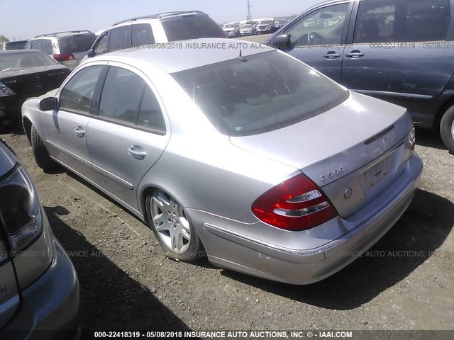 WDBUF70J73A118688 - 2003 MERCEDES-BENZ E 500 SILVER photo 3