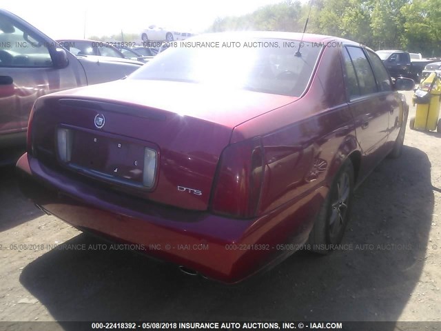 1G6KF57953U269927 - 2003 CADILLAC DEVILLE DTS RED photo 4