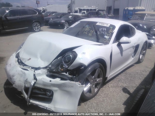 WP0AA2A87FK162657 - 2015 PORSCHE CAYMAN WHITE photo 2