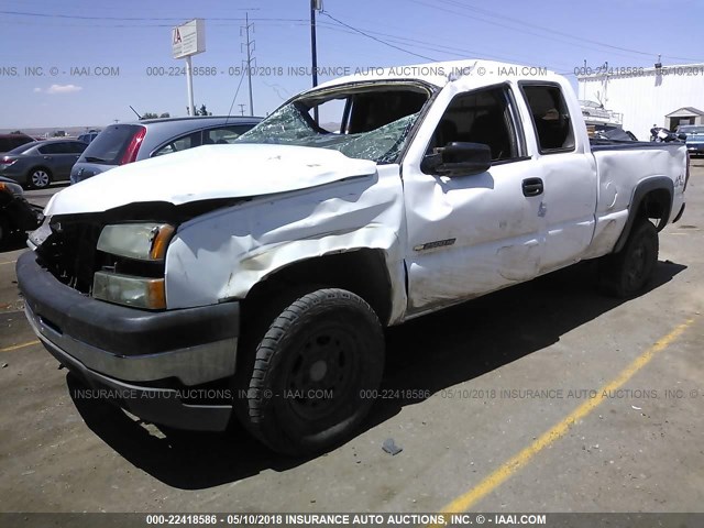 1GCHK29U46E190220 - 2006 CHEVROLET SILVERADO K2500 HEAVY DUTY WHITE photo 2