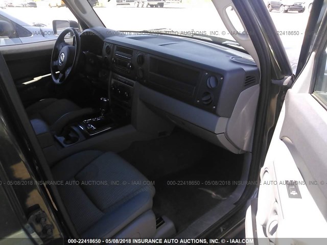 1J8HG48N37C661948 - 2007 JEEP COMMANDER GREEN photo 5