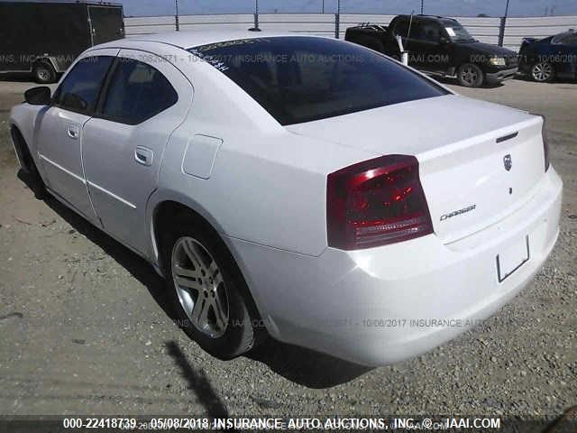 2B3KA43RX7H673957 - 2007 DODGE CHARGER SE/SXT WHITE photo 3