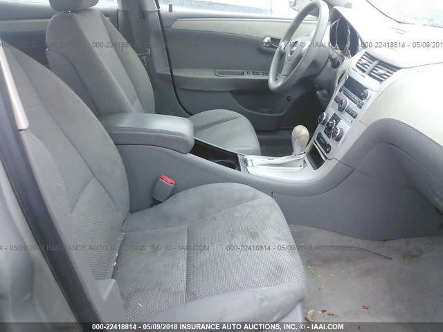1G1ZG57B88F252961 - 2008 CHEVROLET MALIBU LS 银色 照片 5