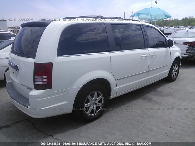 2A8HR54169R684038 - 2009 CHRYSLER TOWN & COUNTRY TOURING WHITE photo 4