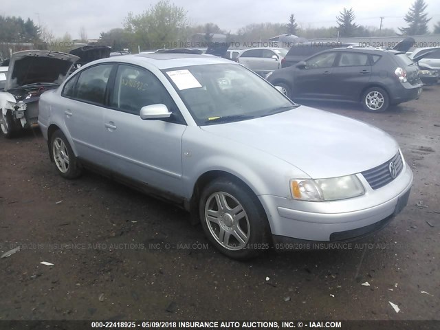 WVWPD23B3YP222854 - 2000 VOLKSWAGEN PASSAT GLX 灰色 照片 1