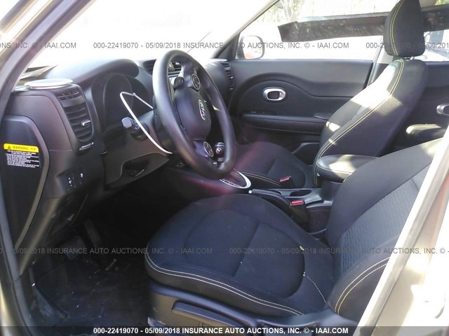 KNDJP3A50F7191012 - 2015 KIA SOUL + GRAY photo 5