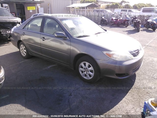 JTDBF32K530127502 - 2003 TOYOTA CAMRY LE/XLE GRAY photo 1