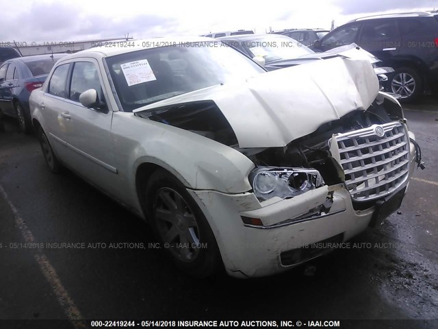 2C3JA53G45H131348 - 2005 CHRYSLER 300 TOURING WHITE photo 1