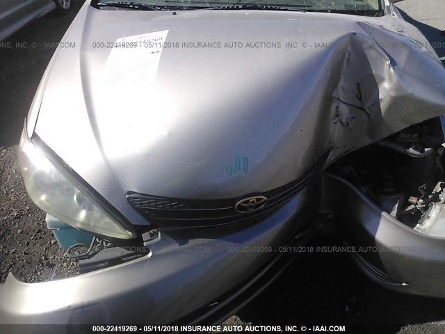 4T1BF32K42U530356 - 2002 TOYOTA CAMRY LE/XLE/SE SILVER photo 10