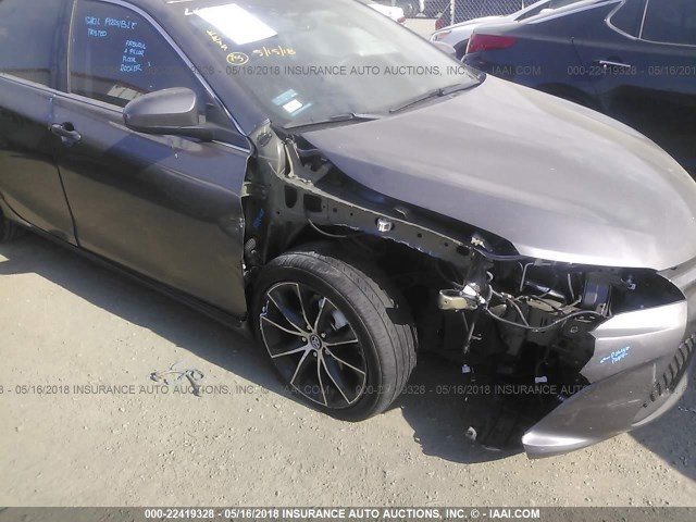 4T1BK1FKXHU580309 - 2017 TOYOTA CAMRY XSE/XLE Boz foto 6