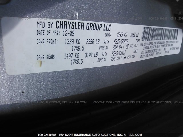 2A4RR6DX1AR209143 - 2010 CHRYSLER TOWN & COUNTRY LIMITED SILVER photo 9