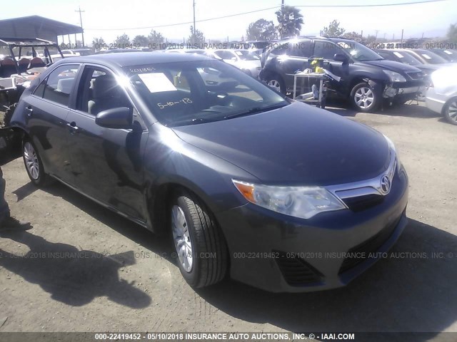 4T1BF1FK6CU585097 - 2012 TOYOTA CAMRY SE/LE/XLE 灰色 照片 1