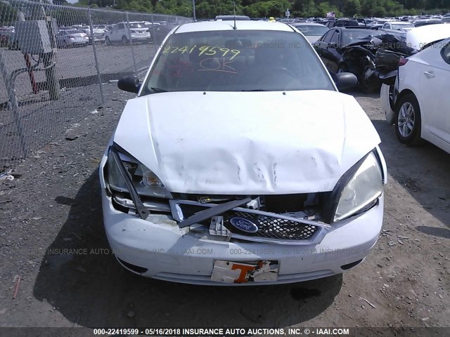 1FAFP34N97W187877 - 2007 FORD FOCUS ZX4/S/SE/SES WHITE photo 6