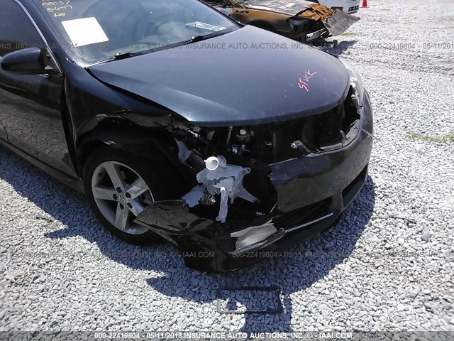 4T1BF1FKXEU804257 - 2014 TOYOTA CAMRY L/SE/LE/XLE Qara foto 6