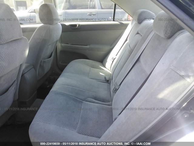 4T1BE32K04U328801 - 2004 TOYOTA CAMRY LE/XLE/SE შავი ფოტო 8