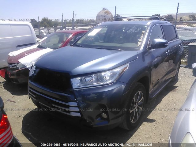 5TDJGRFHXHS027944 - 2017 TOYOTA HIGHLANDER HYBRID/XLE BLUE photo 2