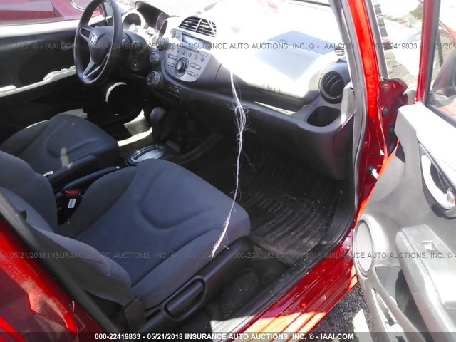 JHMGE8H31BC010534 - 2011 HONDA FIT RED photo 5