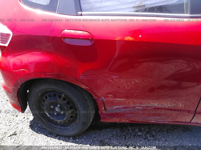 JHMGE8H31BC010534 - 2011 HONDA FIT RED photo 6