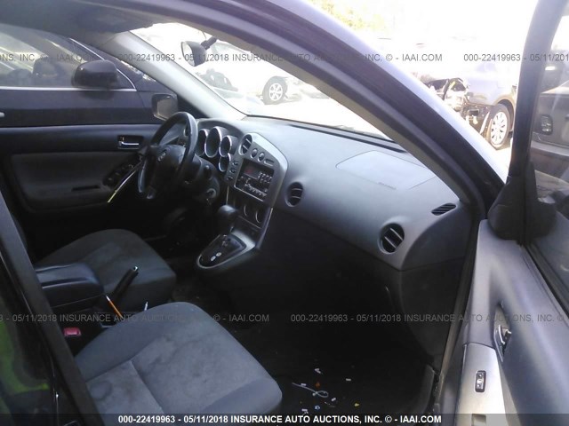 2T1LR32E94C176540 - 2004 TOYOTA COROLLA MATRIX XR BLACK photo 5