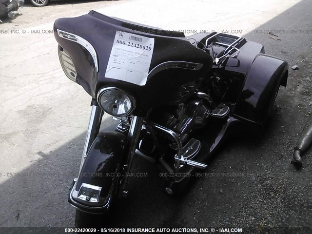 1HD1FCW156Y672522 - 2006 HARLEY-DAVIDSON FLHTCUI Бордовый фото 2