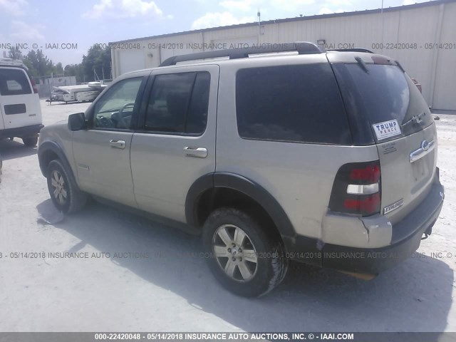 1FMEU63E87UB30319 - 2007 FORD EXPLORER XLT GOLD photo 3